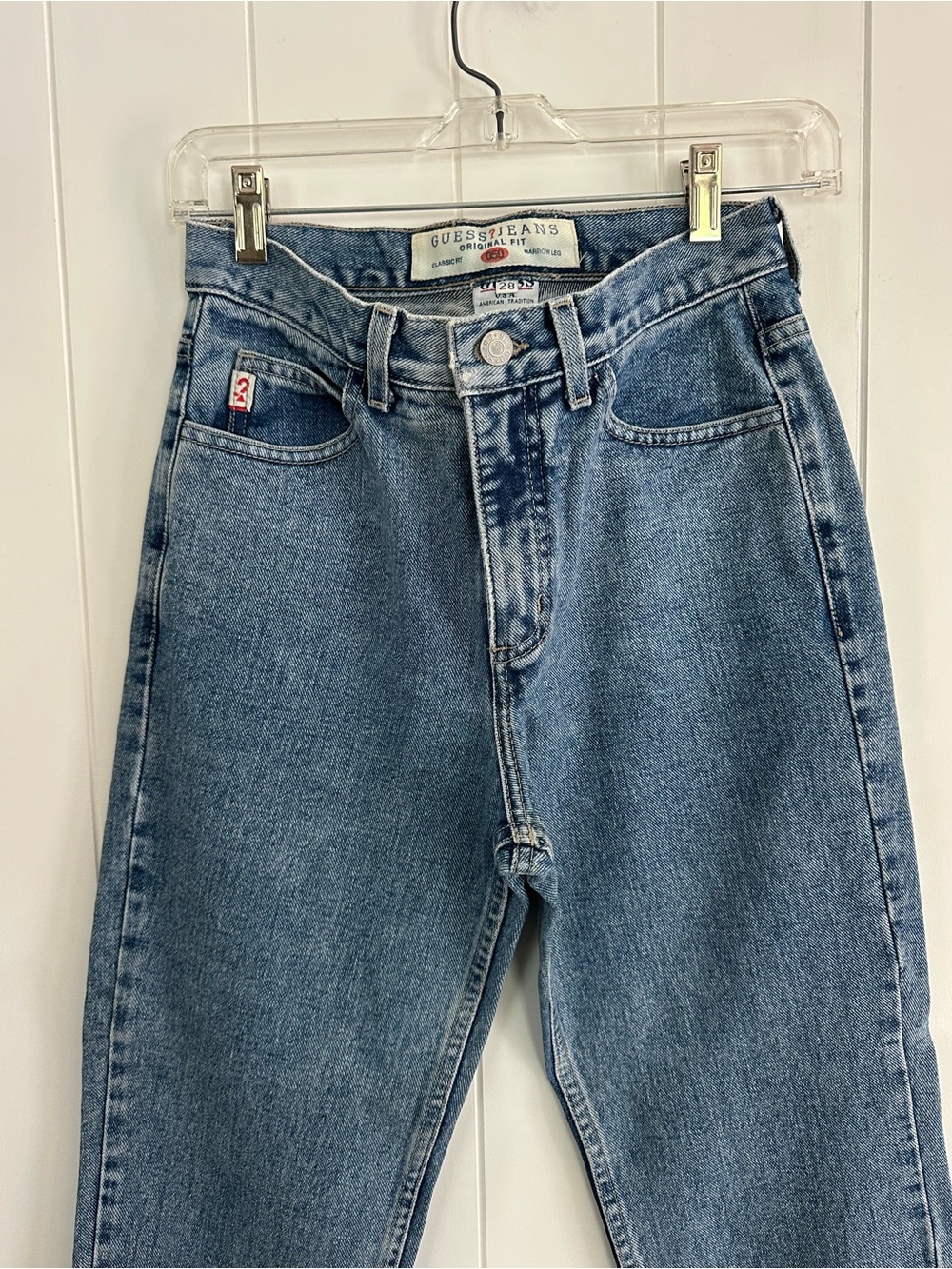Vintage Women’s Guess Classic Fit Narrow Leg Jean Jeans Made In USA - runs small - Picture 4 of 10